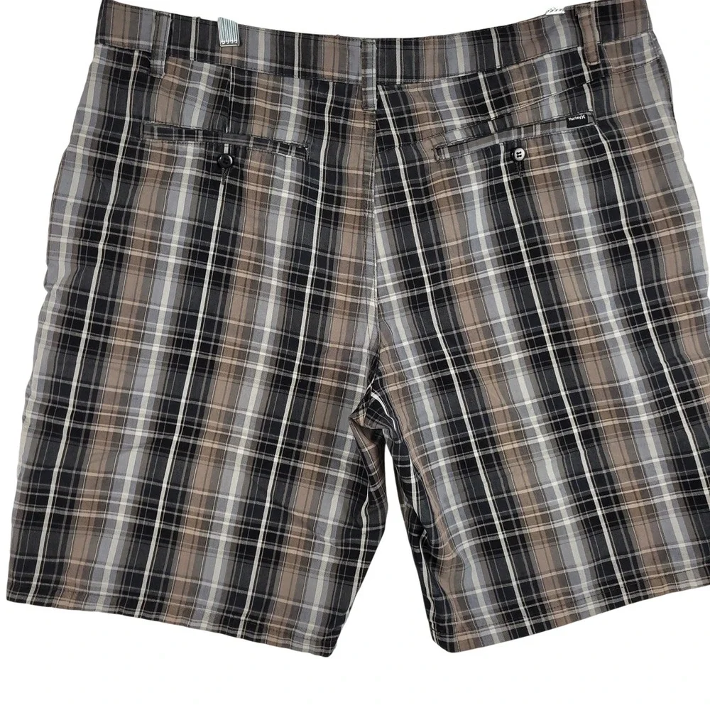 Vintage Hurley Plaid Shorts Mens 36 Black Blue Tan Grey